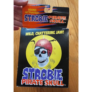 Vtg Trendmasters Halloween Strobie Pirate Skull Sound Light Chattering Jaw WORKS